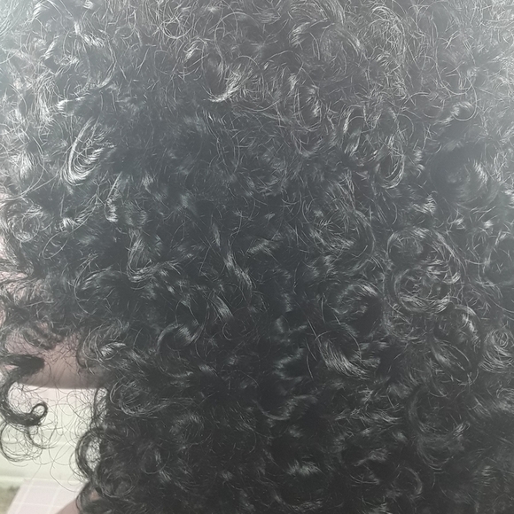 Black Curly Short Synthetic Wig - Picture 3 of 7